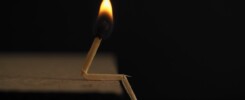 Allumette qui se consomme à petit feu